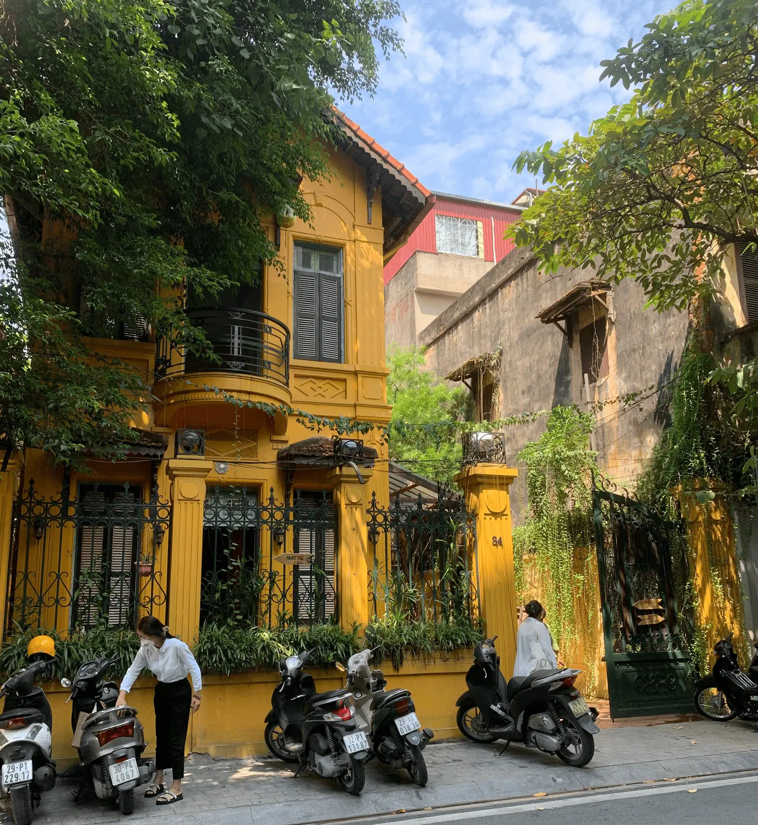 Biệt thự Pháp cổ tại Việt Nam, một trong những nguồn cảm hứng chính của phong cách Indochine.